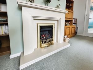 WINDSOR COURT- click for photo gallery